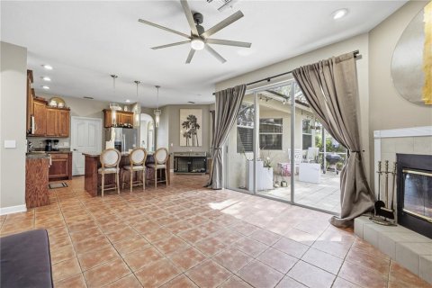 House in Tampa, Florida 3 bedrooms, 168.34 sq.m. № 2203179 - photo 14