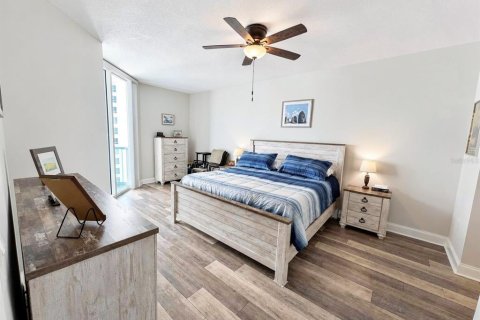 Condo in Daytona Beach, Florida, 2 bedrooms № 2107632 - photo 3