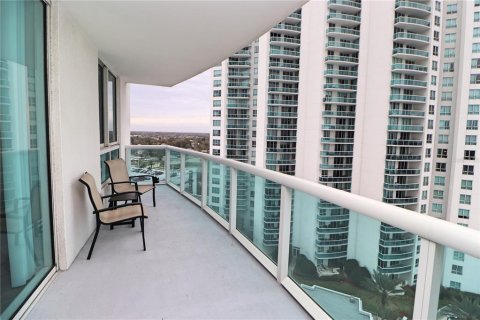 Condo in Daytona Beach, Florida, 2 bedrooms № 2107632 - photo 14