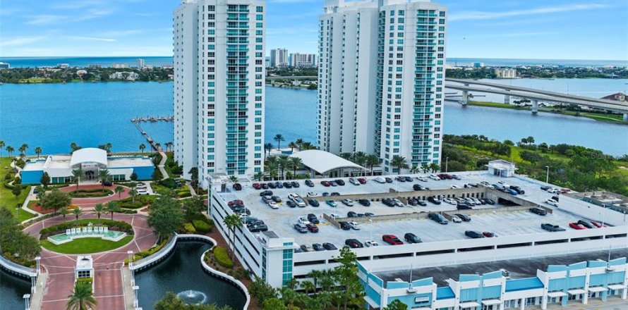 Condo in Daytona Beach, Florida, 2 bedrooms № 2107632