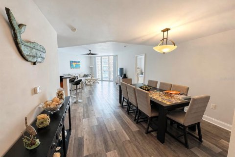 Condo in Daytona Beach, Florida, 2 bedrooms № 2107632 - photo 25