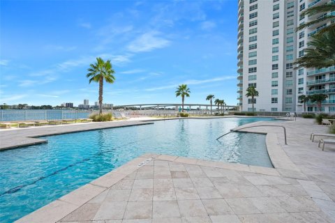 Condo in Daytona Beach, Florida, 2 bedrooms № 2107632 - photo 22