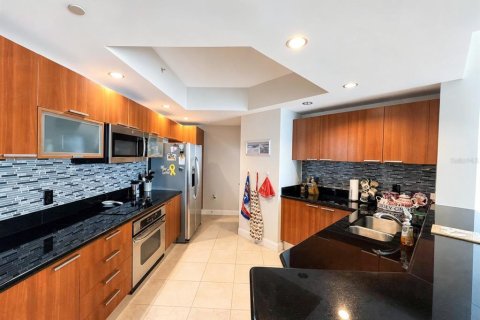 Condo in Daytona Beach, Florida, 2 bedrooms № 2107632 - photo 27
