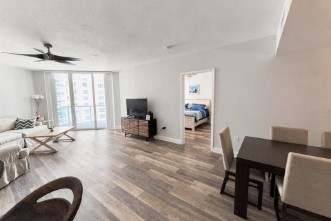 Condo in Daytona Beach, Florida, 2 bedrooms № 2107632 - photo 26