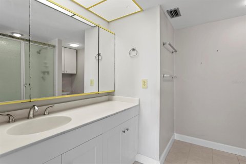 Condominio en venta en Belleair, Florida, 2 dormitorios, 121.7 m2 № 2229347 - foto 27