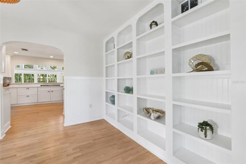 House in Saint Pete Beach, Florida 2 bedrooms, 198.35 sq.m. № 1782240 - photo 17