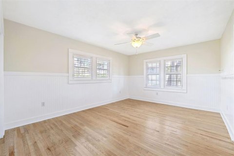 House in Saint Pete Beach, Florida 2 bedrooms, 198.35 sq.m. № 1782240 - photo 28