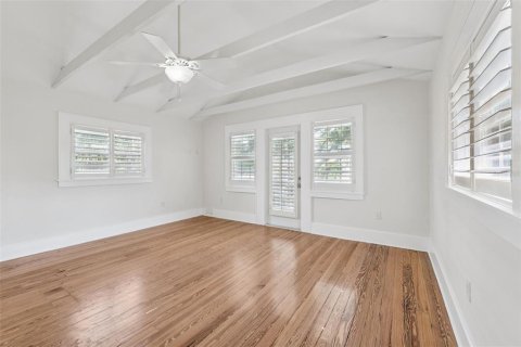House in Saint Pete Beach, Florida 2 bedrooms, 198.35 sq.m. № 1782240 - photo 20