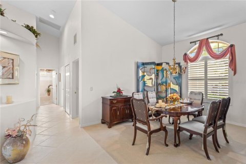 House in North Port, Florida 4 bedrooms, 228.73 sq.m. № 2341679 - photo 9