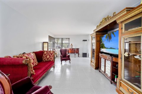 Casa en venta en Davie, Florida, 4 dormitorios, 231.51 m2 № 2176966 - foto 12