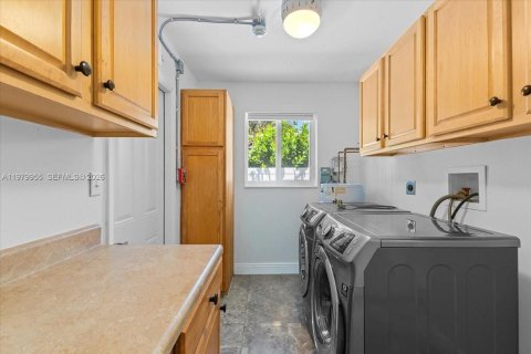 Villa ou maison à louer à Fort Lauderdale, Floride: 3 chambres, 144.28 m2 № 2046357 - photo 18