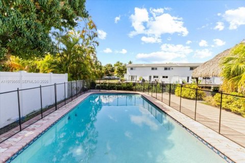 Villa ou maison à louer à Fort Lauderdale, Floride: 3 chambres, 144.28 m2 № 2046357 - photo 13