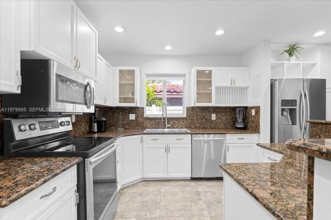 Villa ou maison à louer à Fort Lauderdale, Floride: 3 chambres, 144.28 m2 № 2046357 - photo 8