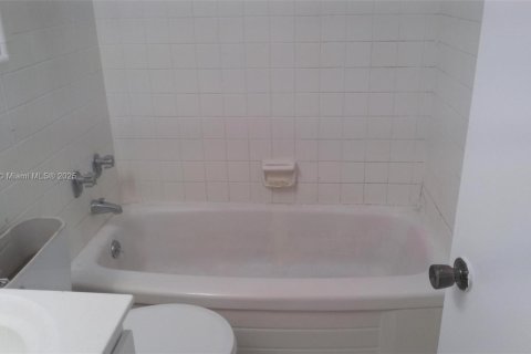 Copropriété à vendre à Miami Beach, Floride: 34.37 m2 № 1985094 - photo 10