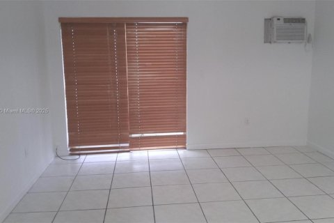 Copropriété à vendre à Miami Beach, Floride: 34.37 m2 № 1985094 - photo 5