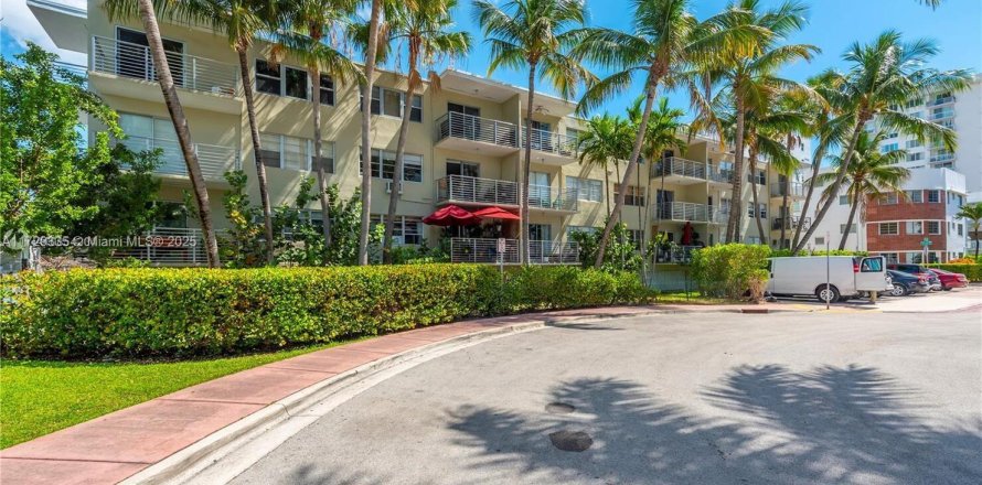 Studio à Condo à Miami Beach, Floride № 1985094