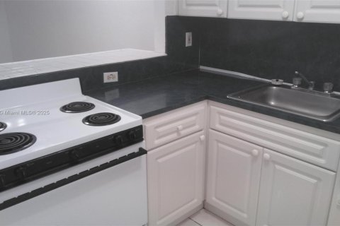 Copropriété à vendre à Miami Beach, Floride: 34.37 m2 № 1985094 - photo 9