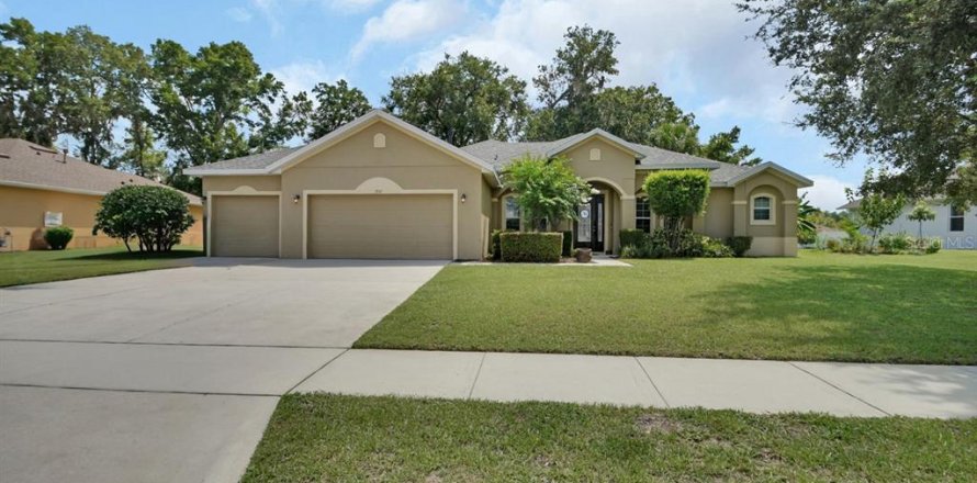 Casa en DeLand, Florida 4 dormitorios, 207.73 m2 № 1907214