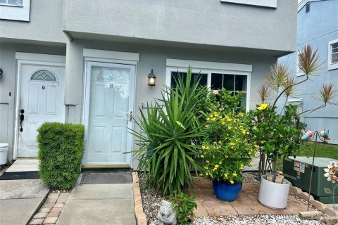 Touwnhouse à vendre à Largo, Floride: 3 chambres, 120.4 m2 № 1795227 - photo 2