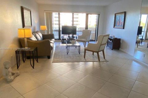 Copropriété à louer à Lauderdale-by-the-Sea, Floride: 2 chambres, 130.06 m2 № 2030029 - photo 13