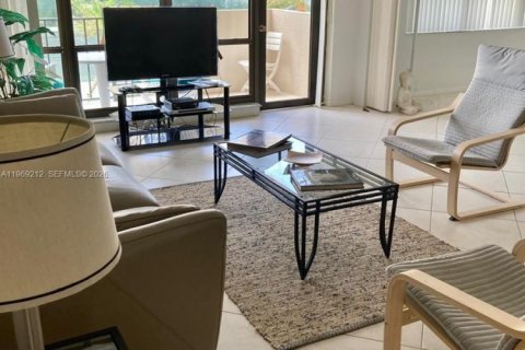 Copropriété à louer à Lauderdale-by-the-Sea, Floride: 2 chambres, 130.06 m2 № 2030029 - photo 15