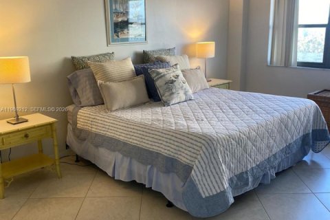 Copropriété à louer à Lauderdale-by-the-Sea, Floride: 2 chambres, 130.06 m2 № 2030029 - photo 22