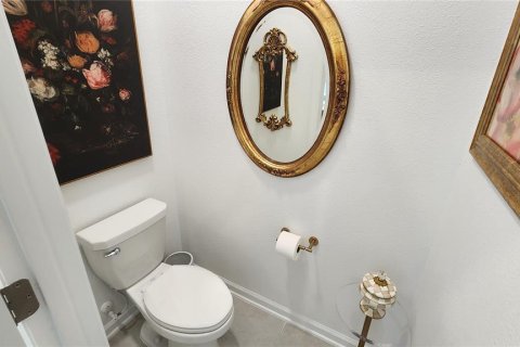 House in Apopka, Florida 4 bedrooms, 221.76 sq.m. № 2232190 - photo 9