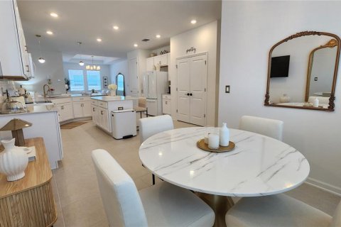 House in Apopka, Florida 4 bedrooms, 221.76 sq.m. № 2232190 - photo 25