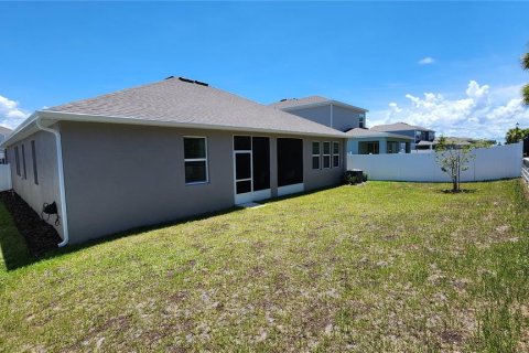 House in Apopka, Florida 4 bedrooms, 221.76 sq.m. № 2232190 - photo 29