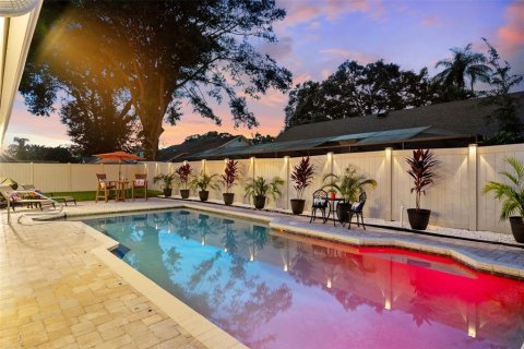House in Tampa, Florida 3 bedrooms, 137.5 sq.m. № 1829961 - photo 17