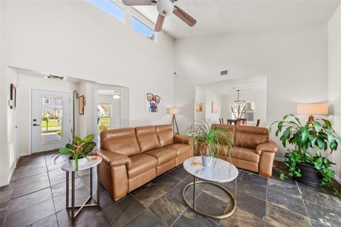 House in Tampa, Florida 3 bedrooms, 137.5 sq.m. № 1829961 - photo 26