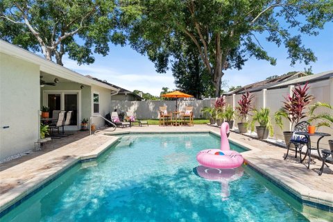 House in Tampa, Florida 3 bedrooms, 137.5 sq.m. № 1829961 - photo 15