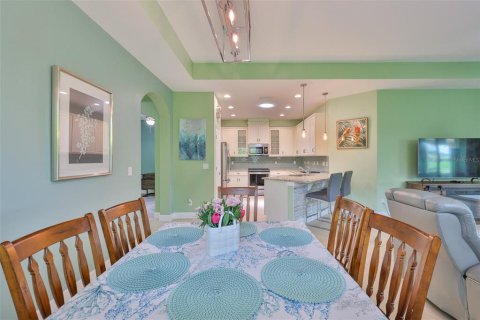 House in Sun City Center, Florida 3 bedrooms, 167.22 sq.m. № 1797160 - photo 13