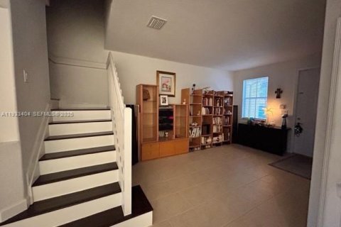 Adosado en alquiler en Doral, Florida, 4 dormitorios, 175.96 m2 № 1991399 - foto 3