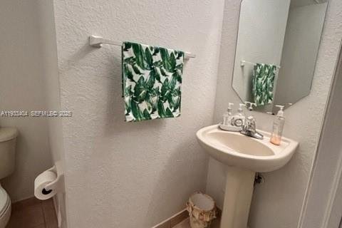 Adosado en alquiler en Doral, Florida, 4 dormitorios, 175.96 m2 № 1991399 - foto 9