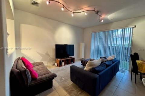 Adosado en alquiler en Doral, Florida, 4 dormitorios, 175.96 m2 № 1991399 - foto 7