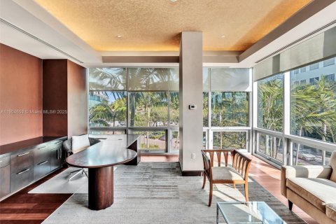 Commercial property in Aventura, Florida № 1955195 - photo 8