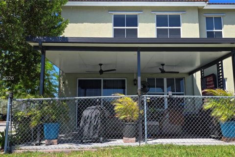 Adosado en venta en Homestead, Florida, 4 dormitorios, 181.35 m2 № 2057882 - foto 4