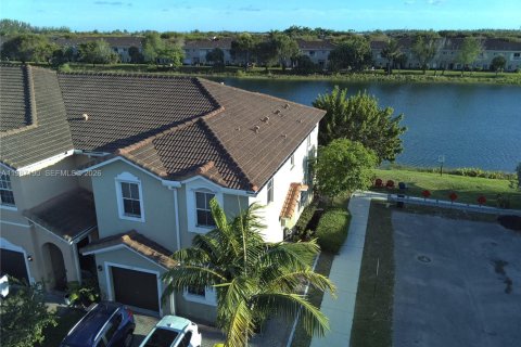 Adosado en venta en Homestead, Florida, 4 dormitorios, 181.35 m2 № 2057882 - foto 7