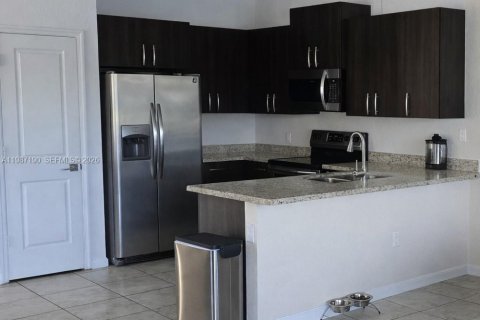 Adosado en venta en Homestead, Florida, 4 dormitorios, 181.35 m2 № 2057882 - foto 12