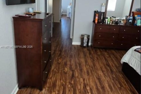 Adosado en venta en Homestead, Florida, 4 dormitorios, 181.35 m2 № 2057882 - foto 9