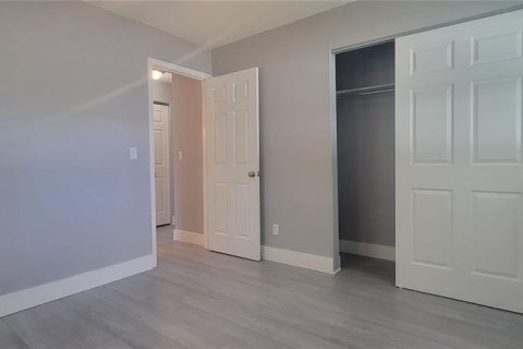 Commercial property in Tampa, Florida 4 bedrooms, 170.2 sq.m. № 2093768 - photo 7
