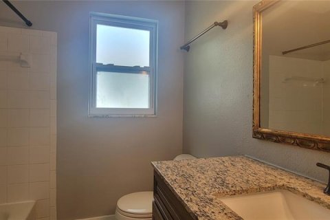 Commercial property in Tampa, Florida 4 bedrooms, 170.2 sq.m. № 2093768 - photo 10