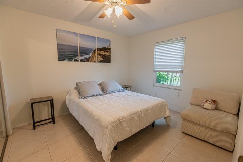 Casa en venta en Port St. Lucie, Florida, 3 dormitorios, 126.16 m2 № 2078318 - foto 10