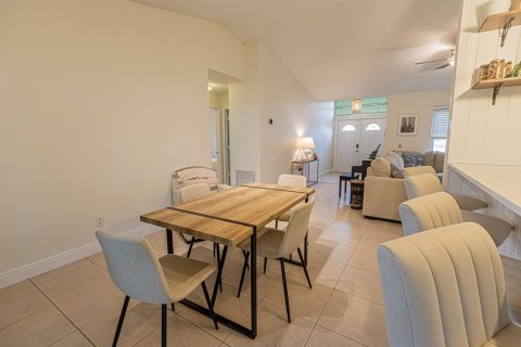 Casa en venta en Port St. Lucie, Florida, 3 dormitorios, 126.16 m2 № 2078318 - foto 4