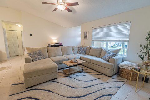 Casa en venta en Port St. Lucie, Florida, 3 dormitorios, 126.16 m2 № 2078318 - foto 2
