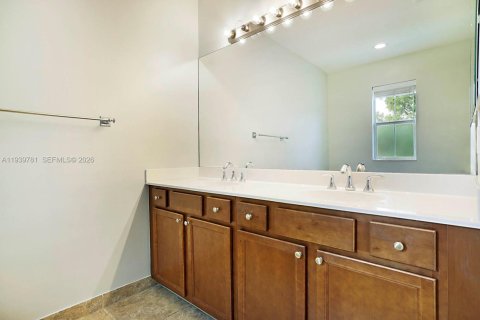 Touwnhouse à vendre à Palm Beach Gardens, Floride: 3 chambres, 159.61 m2 № 2053854 - photo 16
