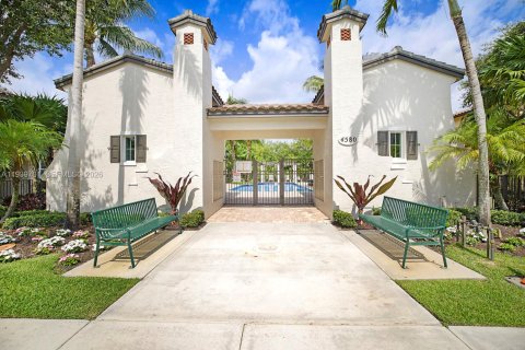 Touwnhouse à vendre à Palm Beach Gardens, Floride: 3 chambres, 159.61 m2 № 2053854 - photo 28