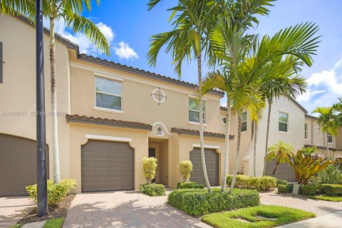 Touwnhouse à vendre à Palm Beach Gardens, Floride: 3 chambres, 159.61 m2 № 2053854 - photo 2