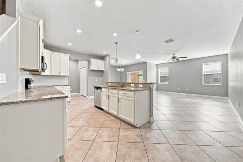 Townhouse in Orlando, Florida 3 bedrooms, 197.7 sq.m. № 2358444 - photo 7